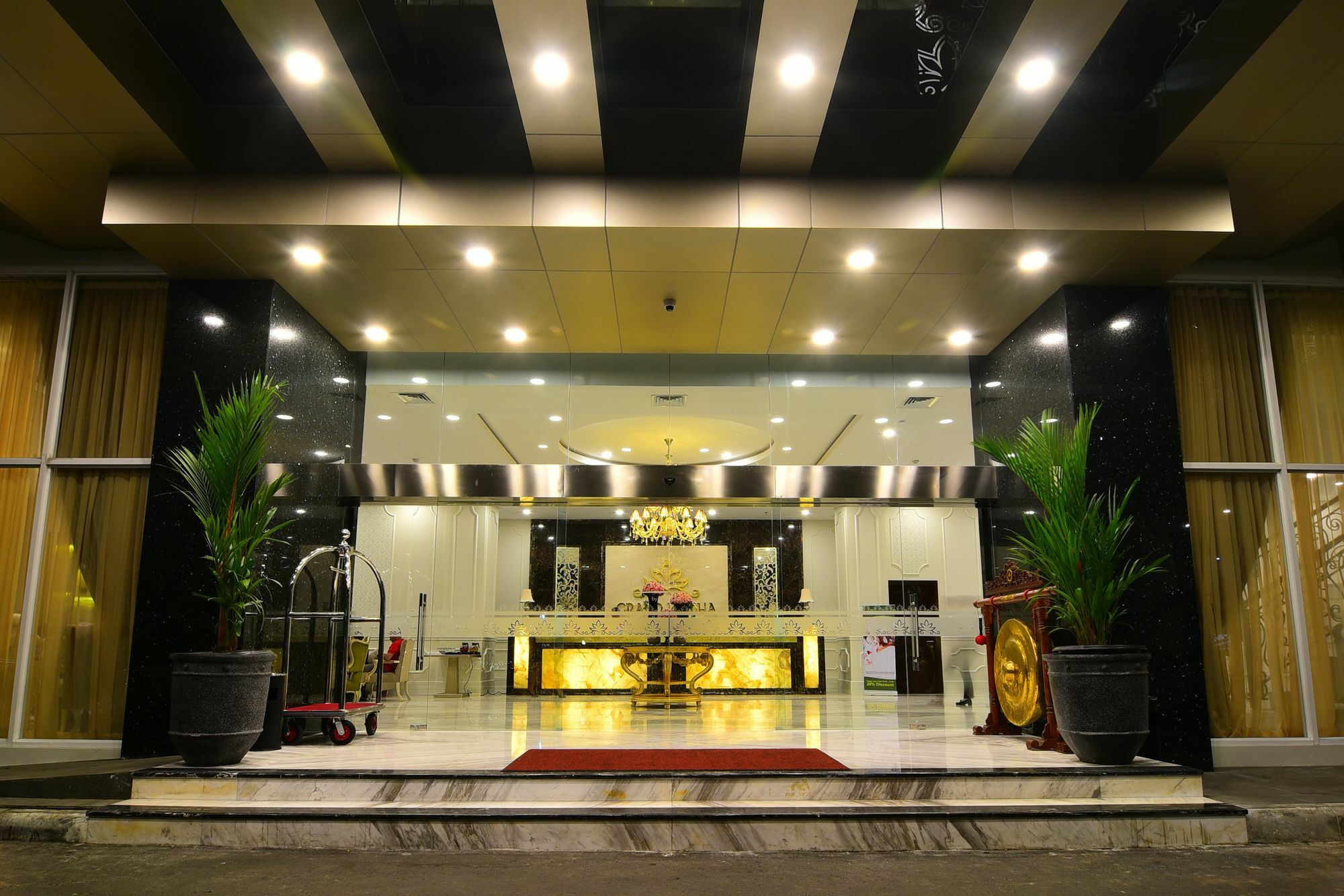 Готель Grand Keisha Yogyakarta Kejayan Екстер'єр фото